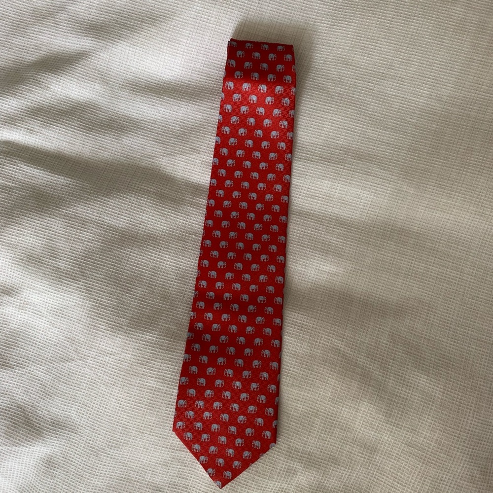 🌟3 for $15🌟 Red Silk Elephant Tie